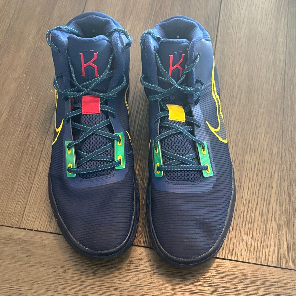 Nike Kyrie Flytrap 4 EP Basketball Men’s Shoes